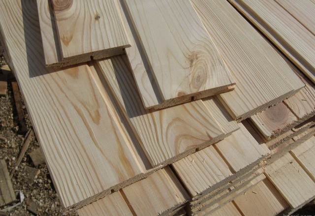 Приложив руки к такому материалу, можно получить отличный интерьер в деревянном доме.