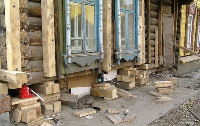 Восстановить деревянный дом или купить новый: что выбрать?