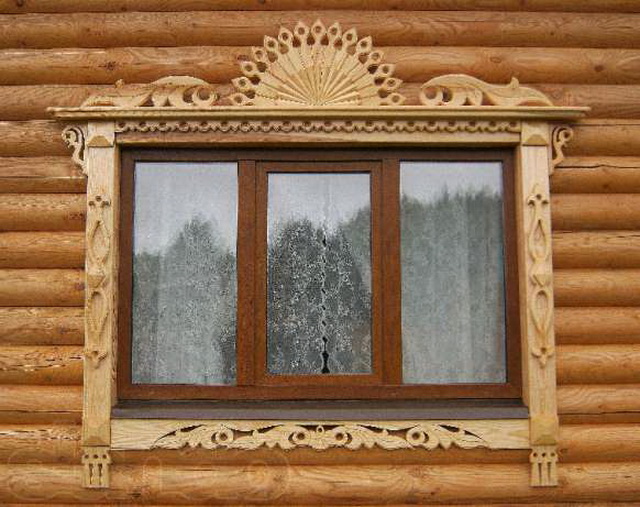 Наличники на окна в деревянном доме – 30 фото 25